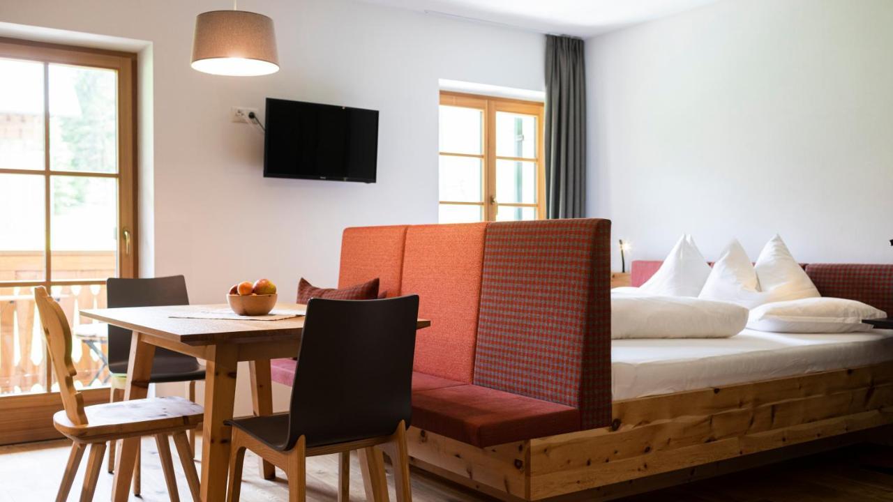 Natura Boutique Chalet Wellness Spa Dobbiaco Bagian luar foto