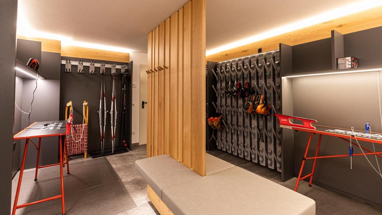 Natura Boutique Chalet Wellness Spa Dobbiaco Bagian luar foto