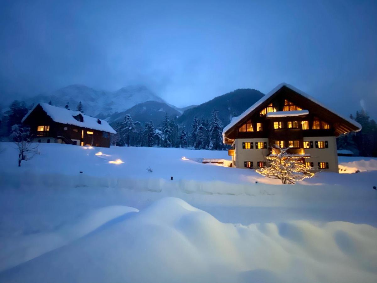Natura Boutique Chalet Wellness Spa Dobbiaco Bagian luar foto