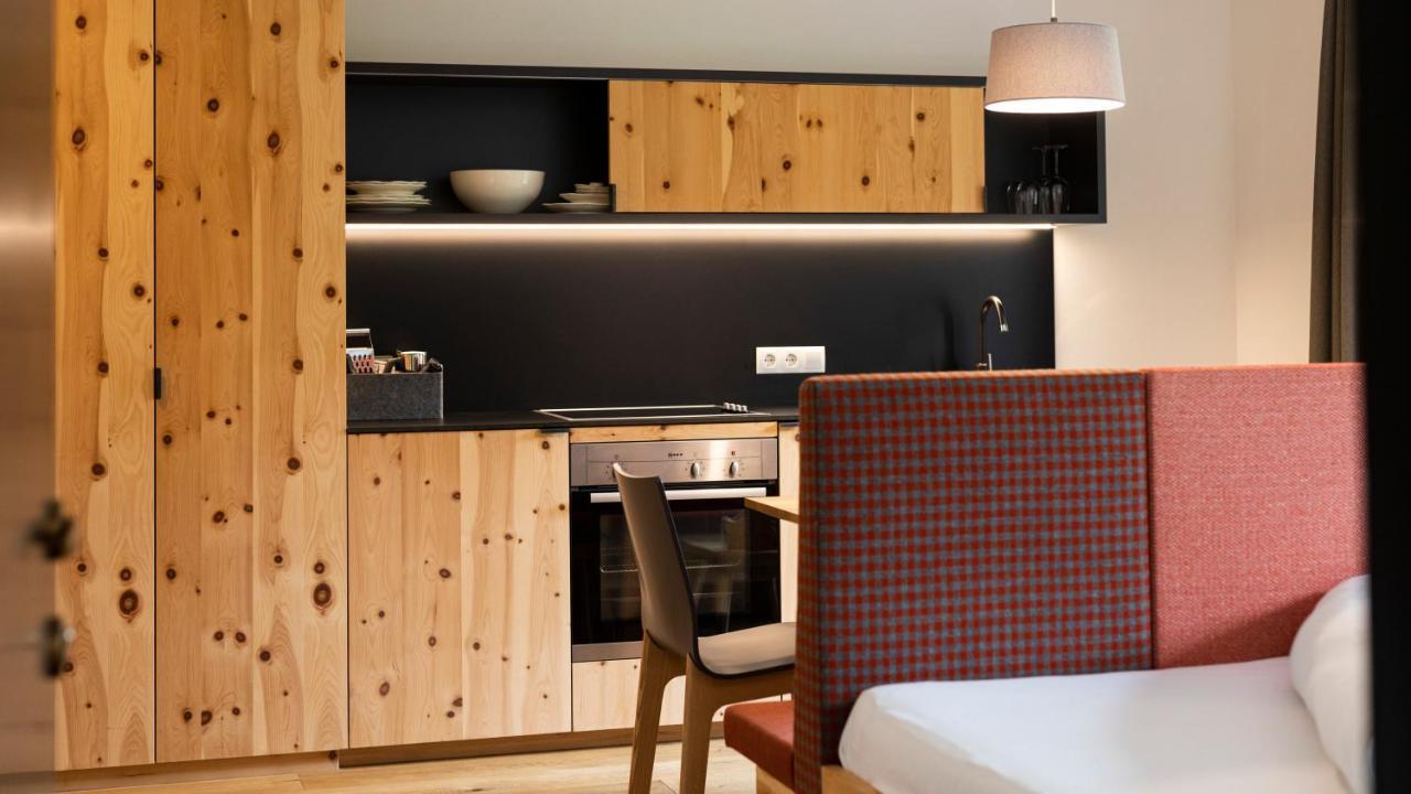 Natura Boutique Chalet Wellness Spa Dobbiaco Bagian luar foto