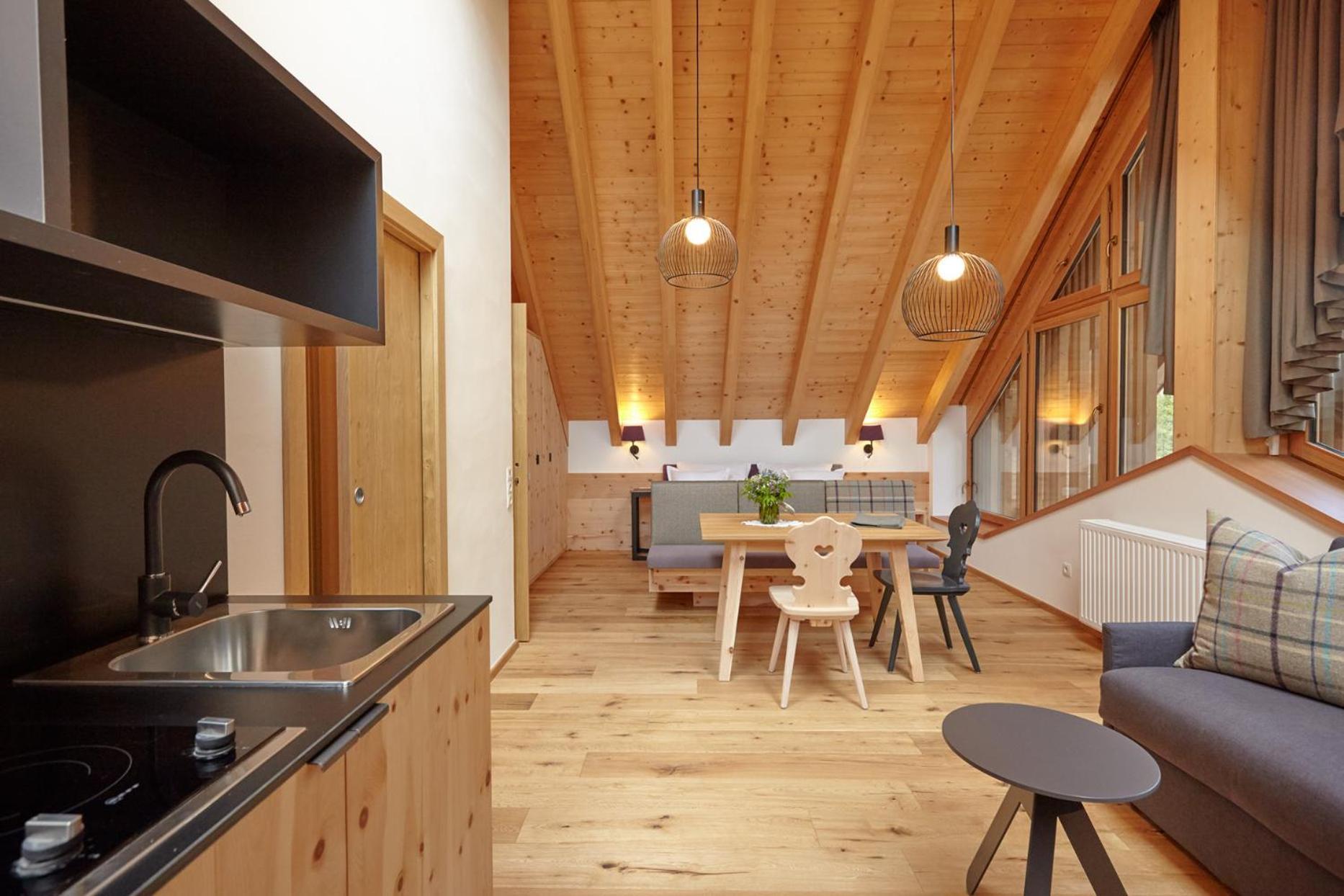 Natura Boutique Chalet Wellness Spa Dobbiaco Bagian luar foto